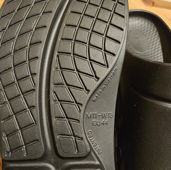 Oofos oocloog - Picture 2 of 2